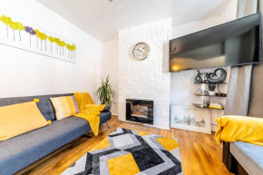 Stylish 3-bed Terraced House with Wi-Fi